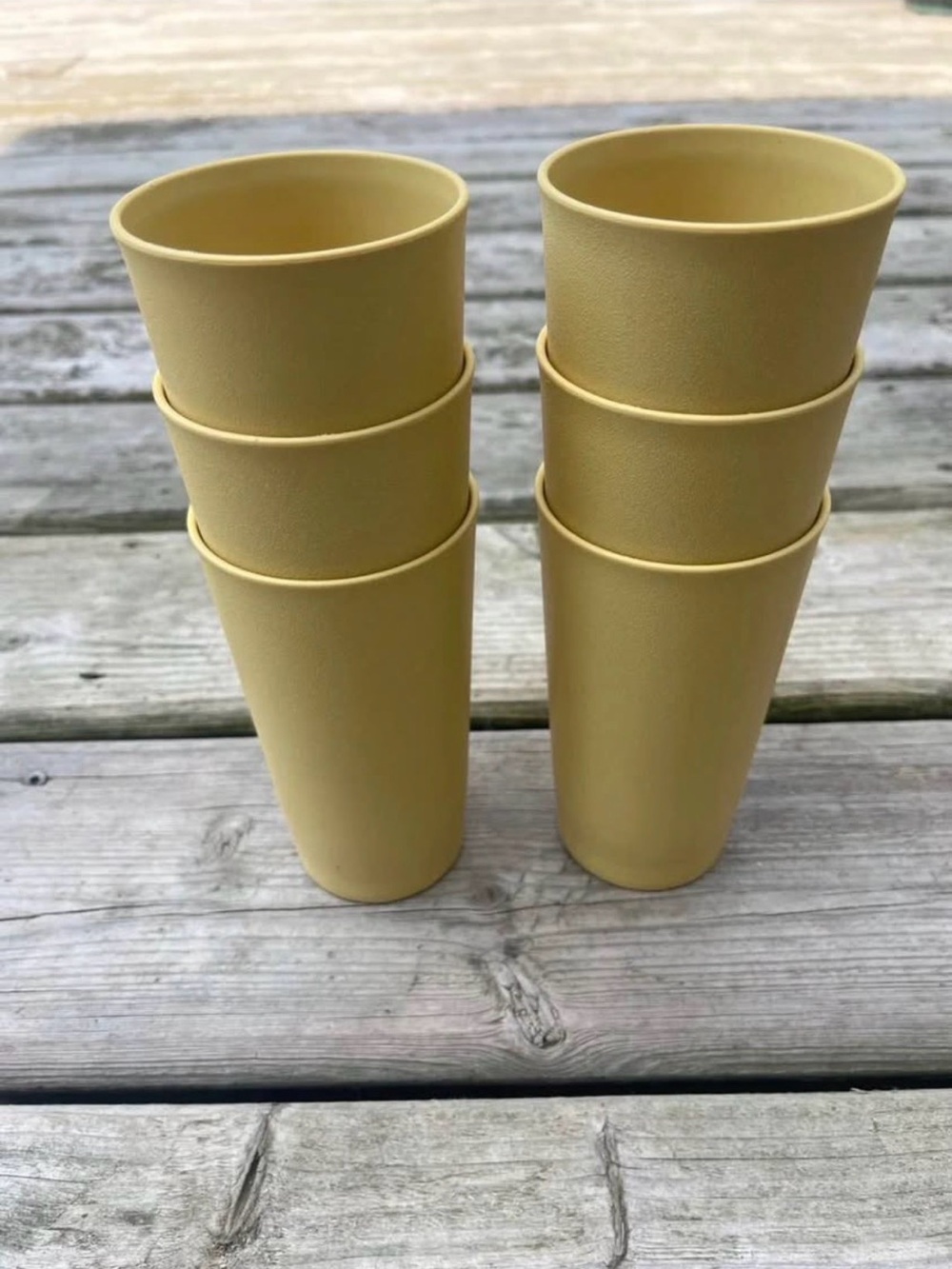 Set of 5 Vintage Tupperware cups